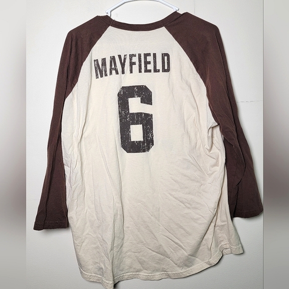 Men's Cleveland Browns Brownie Baker Mayfield Raglan T-shirt, Size 2XL - Picture 2 of 4
